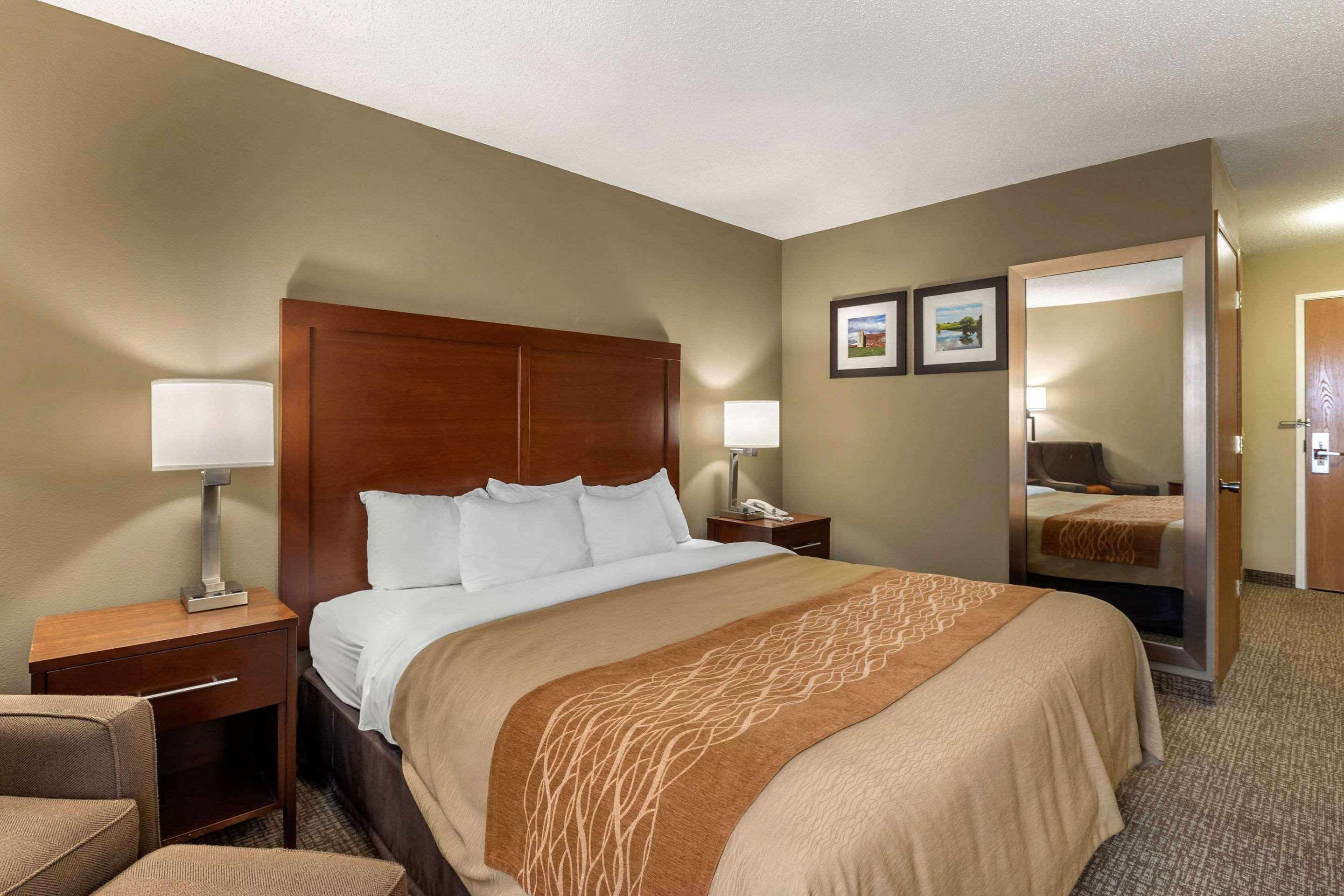 Comfort Inn Walcott Near Davenport Экстерьер фото