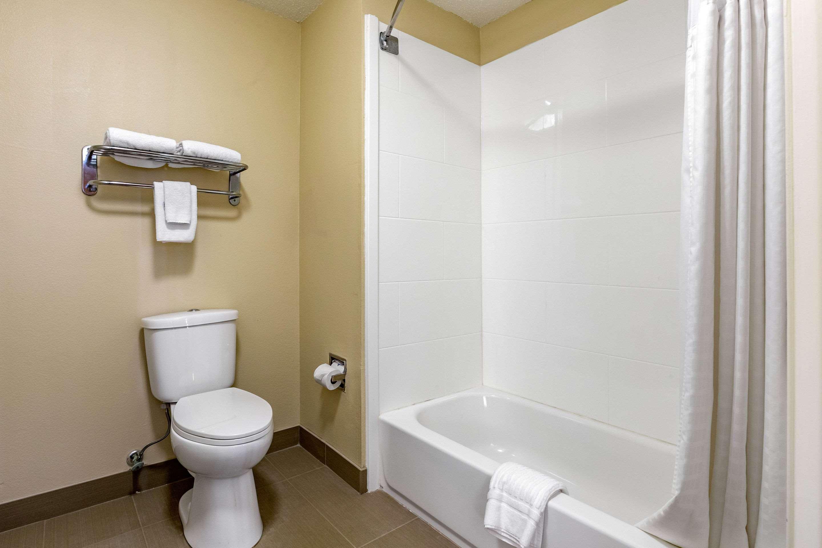 Comfort Inn Walcott Near Davenport Экстерьер фото