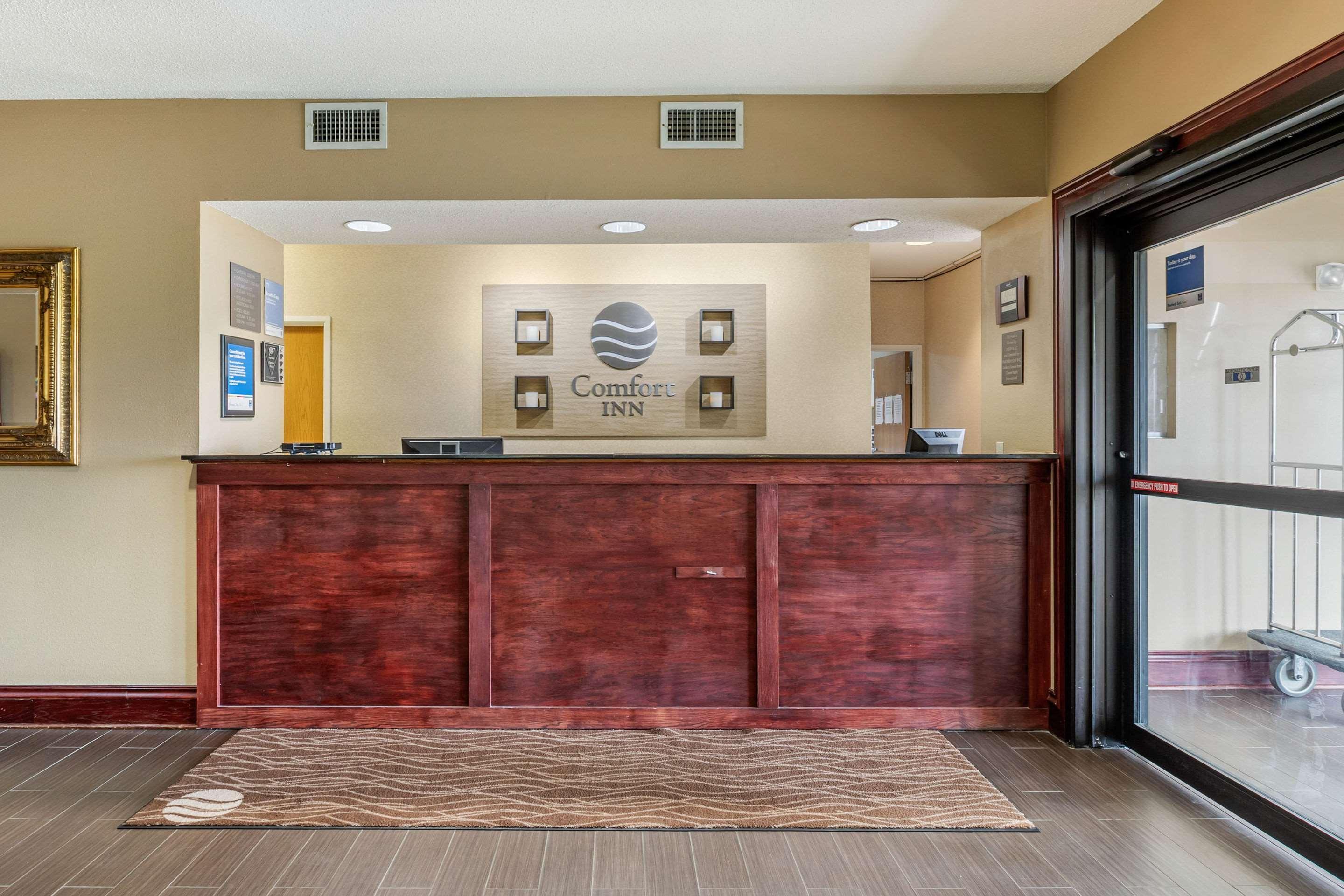 Comfort Inn Walcott Near Davenport Экстерьер фото