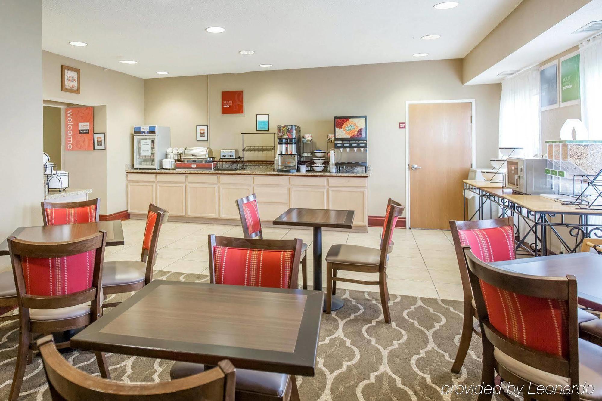 Comfort Inn Walcott Near Davenport Экстерьер фото